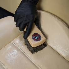 Load image into Gallery viewer, Convertible Top Horse Hair Brush